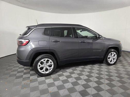 Baltic Gray Metallic Clearcoat 2024 Jeep Compass Latitude