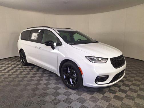 2025 Chrysler Pacifica Limited