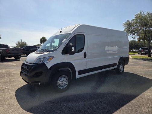 Bright White Clearcoat 2026 RAM ProMaster 2500 Tradesman