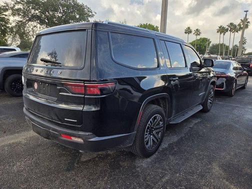 Diamond Black Crystal Pearlcoat 2022 Jeep Wagoneer Series III 4x2