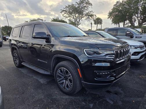 Diamond Black Crystal Pearlcoat 2022 Jeep Wagoneer Series III 4x2