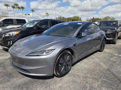 2025 Tesla Model 3 Long Range