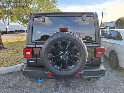 2022 Jeep Wrangler Unlimited 4xe Sahara