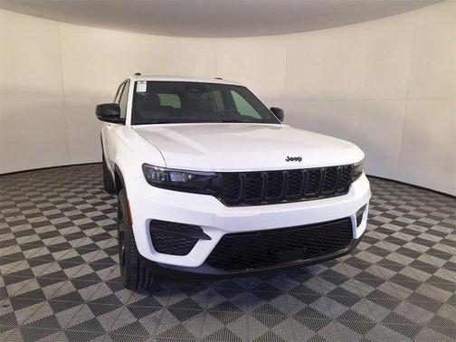 2025 Jeep Grand Cherokee Altitude