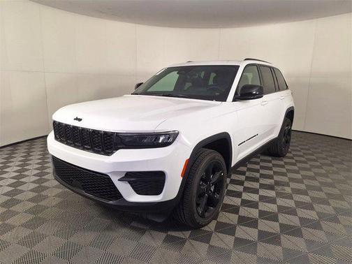 2025 Jeep Grand Cherokee Altitude