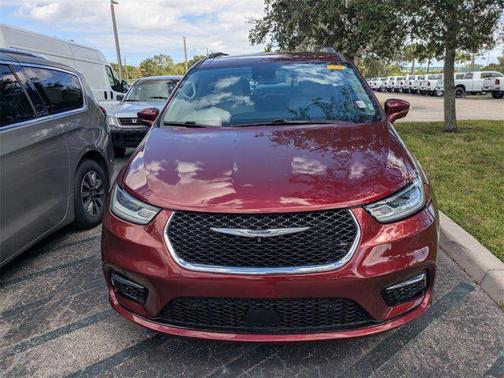 2021 Chrysler Pacifica Touring L
