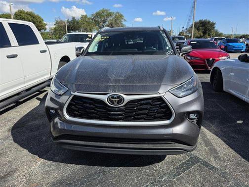 2024 Toyota Highlander XLE