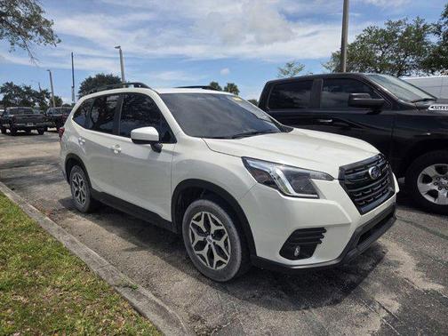 Crystal White Pearl 2024 Subaru Forester Premium