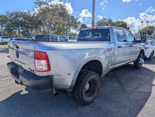 2024 RAM 3500 Tradesman Crew Cab 4x4 8' Box