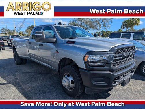 2024 RAM 3500 Tradesman Crew Cab 4x4 8' Box