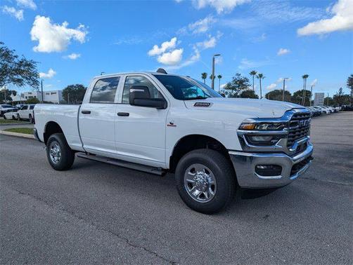 2026 RAM 2500 Tradesman Crew Cab 4x4 6'4' Box