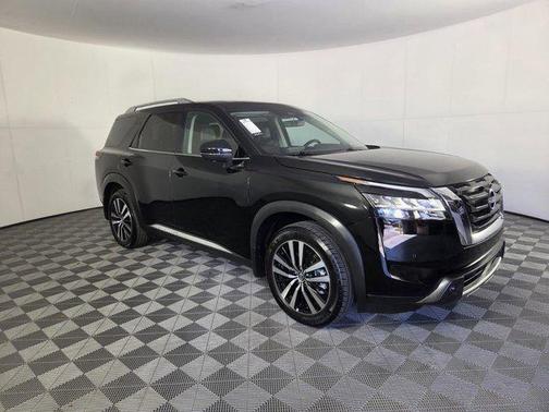 2024 Nissan Pathfinder Platinum FWD