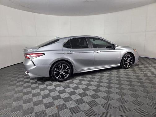 Celestial Silver Metallic 2020 Toyota Camry SE
