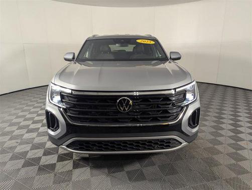 2025 Volkswagen Atlas Cross Sport 2.0T SE