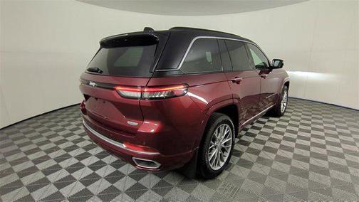 2024 Jeep Grand Cherokee Summit