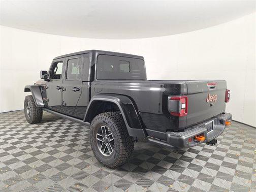 2025 Jeep Gladiator Mojave X