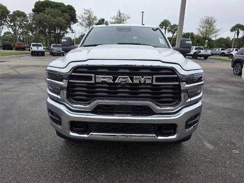2025 RAM 2500 Tradesman Crew Cab 4x4 8' Box