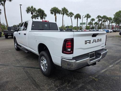 2025 RAM 2500 Tradesman Crew Cab 4x4 8' Box