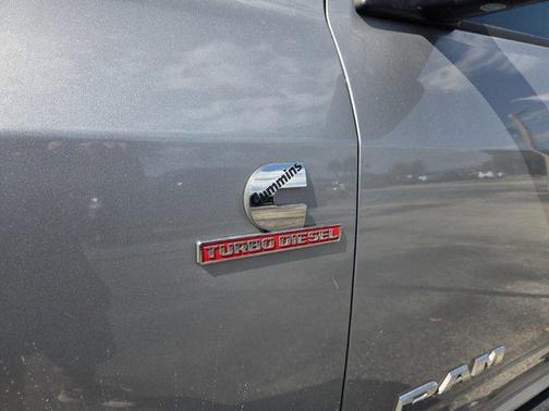 2022 RAM 3500 Big Horn Crew Cab 4x4 8' Box