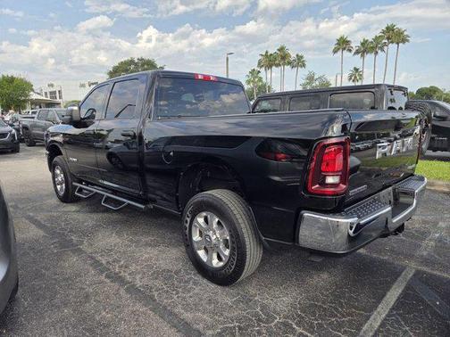 Diamond Black Crystal Pearlcoat 2025 RAM 2500 Big Horn Crew Cab 4x4 6'4' Box