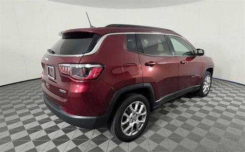 2022 Jeep Compass Latitude Lux