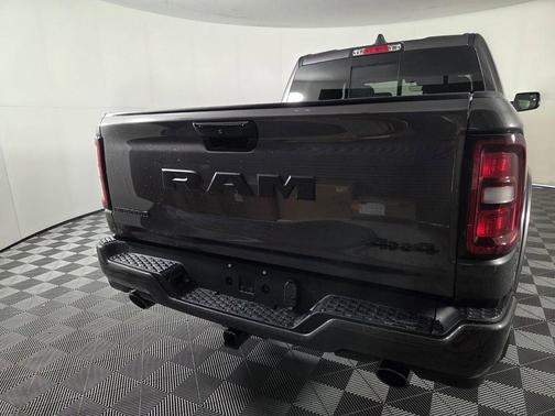 Granite Crystal Metallic Clearcoat 2026 RAM 1500 Big Horn/Lone Star