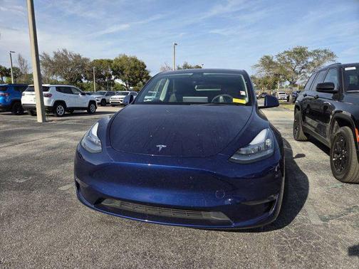 2023 Tesla Model Y Long Range Dual Motor All-Wheel Drive