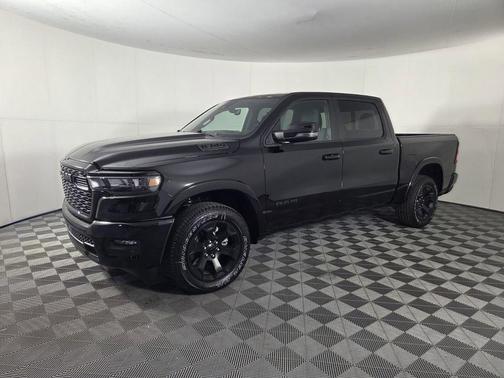Diamond Black Crystal Pearlcoat 2026 RAM 1500 Big Horn/Lone Star