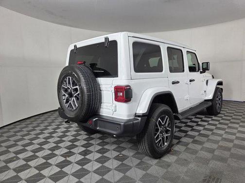 Bright White Clearcoat 2026 Jeep Wrangler 4-Door Sahara 4x4