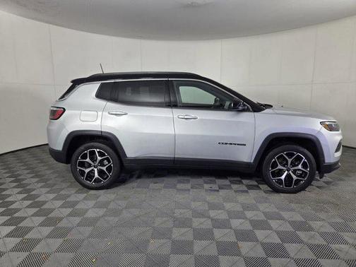 Silver Zynith Metallic Clearcoat 2025 Jeep Compass Limited