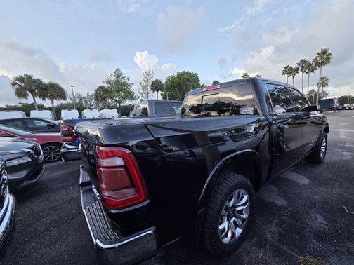 Diamond Black Crystal Pearlcoat 2019 RAM 1500 Longhorn
