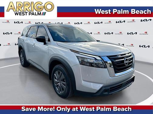 Brilliant Silver Metallic 2024 Nissan Pathfinder S FWD