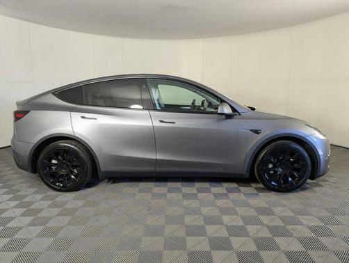 2024 Tesla Model Y Long Range Dual Motor All-Wheel Drive