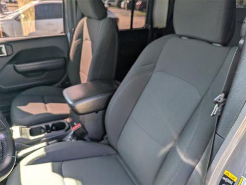 2021 Jeep Gladiator Willys 4x4