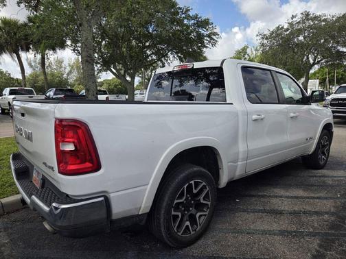 Bright White Clearcoat 2025 RAM 1500 Laramie