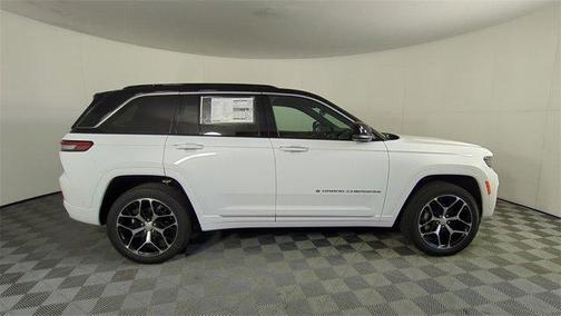 2025 Jeep Grand Cherokee Summit