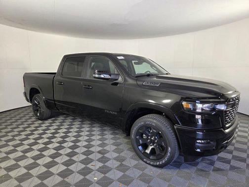 Diamond Black Crystal Pearlcoat 2026 RAM 1500 Big Horn/Lone Star