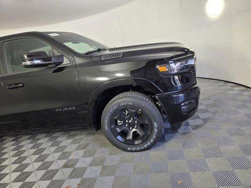 Diamond Black Crystal Pearlcoat 2026 RAM 1500 Big Horn/Lone Star