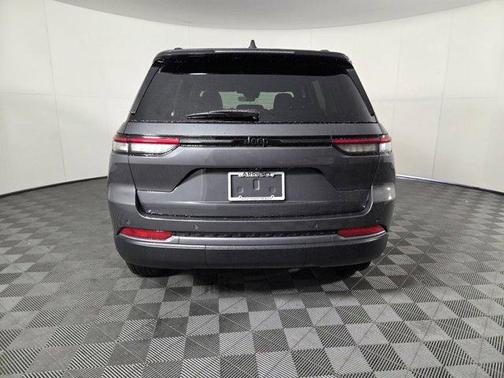 2026 Jeep Grand Cherokee Altitude