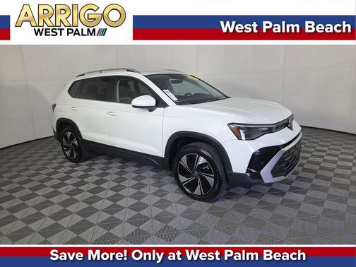Pure White 2025 Volkswagen Taos 1.5T SE
