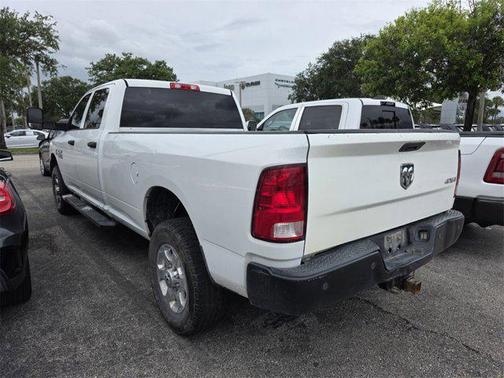 2017 RAM 3500 Tradesman Crew Cab 4x4 8' Box