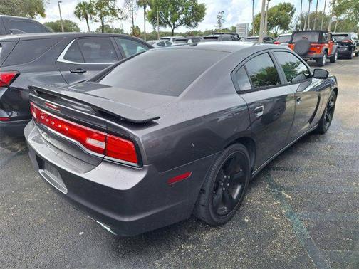 2014 Dodge Charger SXT