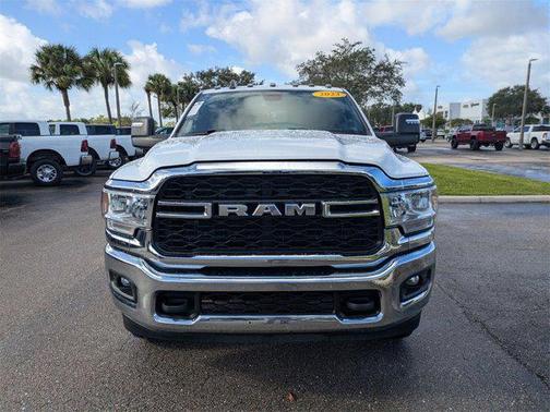 2023 RAM 2500 Tradesman Crew Cab 4x4 8' Box