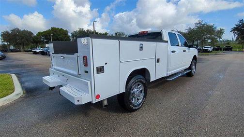 2023 RAM 2500 Tradesman Crew Cab 4x4 8' Box