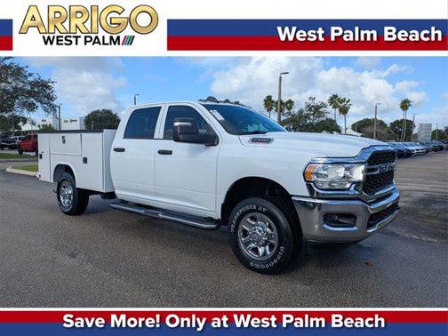 2023 RAM 2500 Tradesman Crew Cab 4x4 8' Box