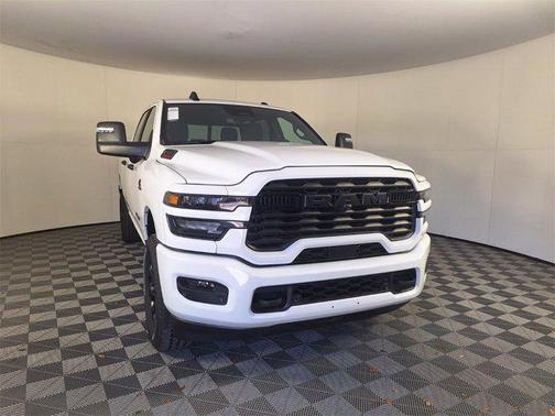 2025 RAM 2500 Big Horn Crew Cab 4x4 6'4' Box