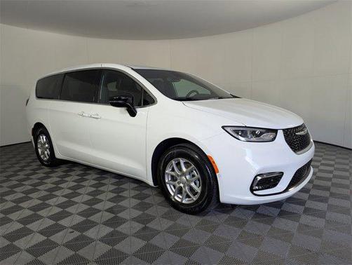 2026 Chrysler Pacifica L