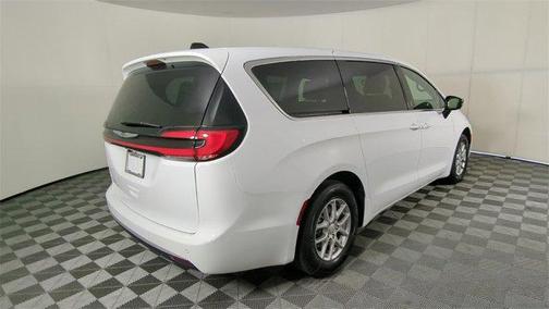 2026 Chrysler Pacifica L