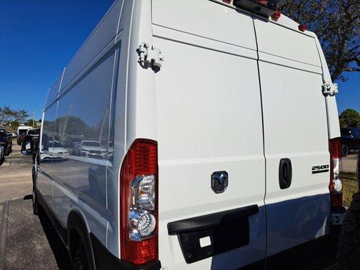 2024 RAM ProMaster 2500 Tradesman
