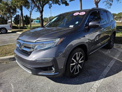 2022 Honda Pilot Touring 8-Passenger